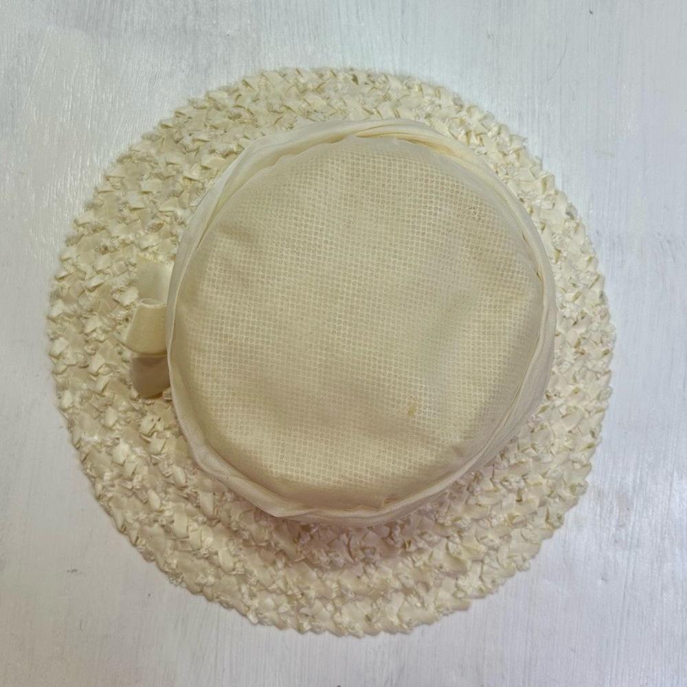 Vintage Ivory Ribbon Brim Church Derby Hat Bow Accent Textured Brim - Picture 4 of 16